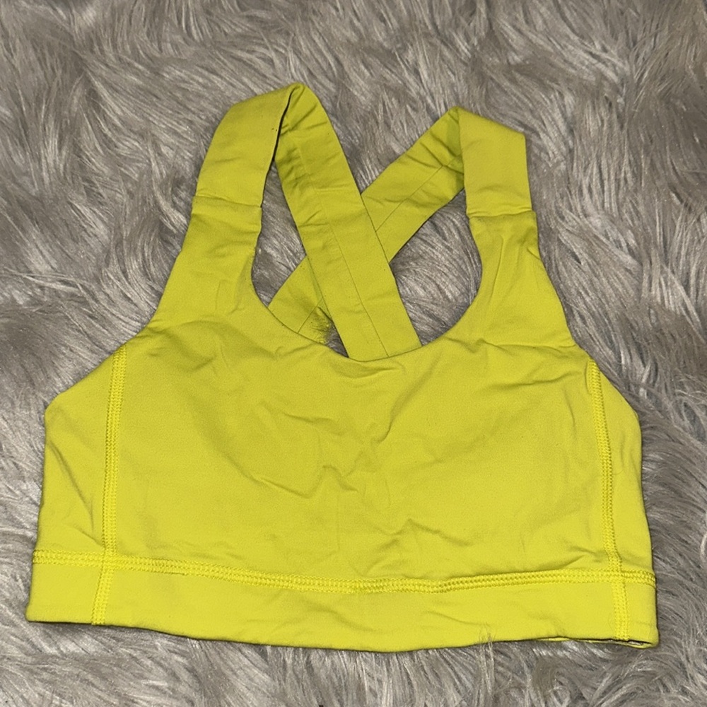 Lululemon rare crisscross halter sports bra size 4, gorgeous bright yellow